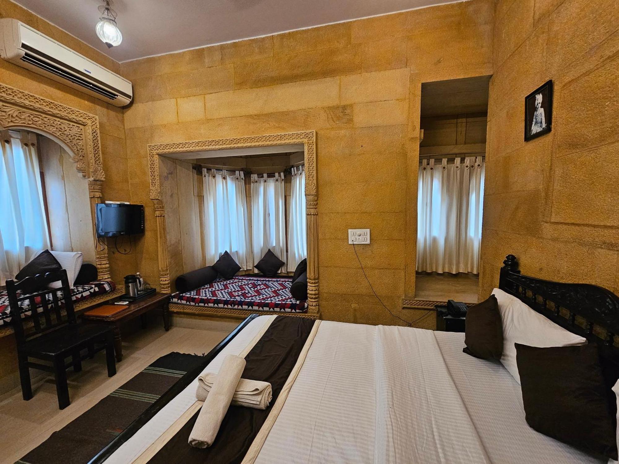 Hotel Royal Haveli Jaisalmer Eksteriør billede
